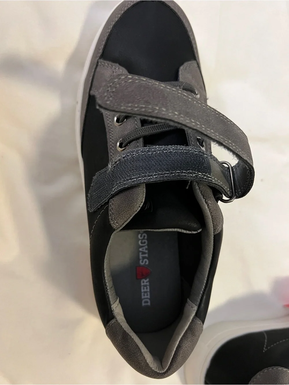 Boy’s Black and Gray Casual Elastic No-Tie Sneakers Size 4